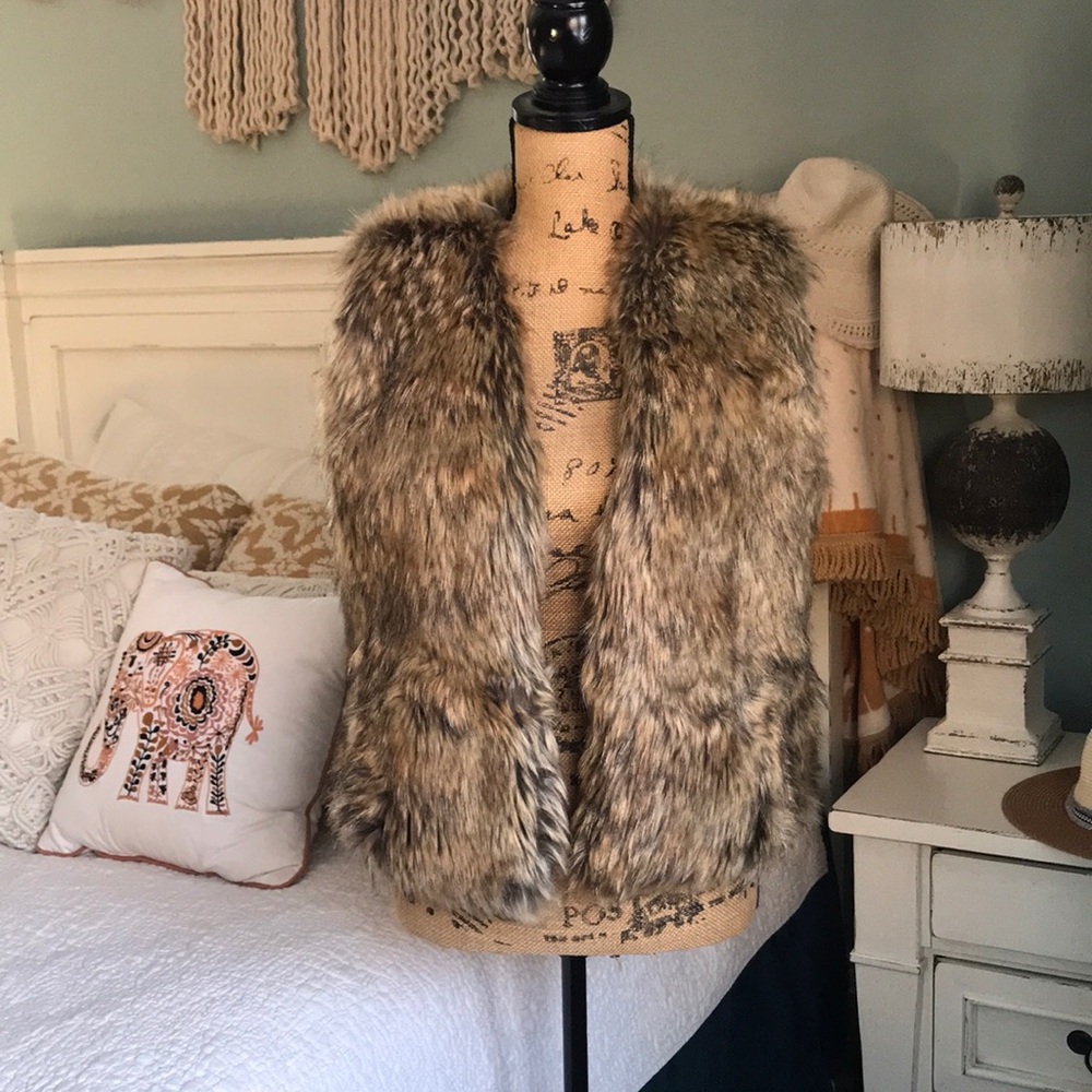 Lanshifei womens Medium Faux Fur Vest